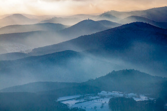 Snowy hilss of the Haard des Palatinate Forest in the district Pleisweiler in Gleiszellen-Gleishorbach in the state Rhineland-Palatinate
