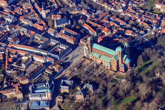 Cathedral to Speyer from the south in Speyer in the state Rhineland-Palatinate, Germany from above