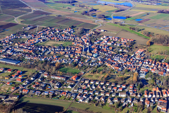 Village view from the southeast in the district Geinsheim in Neustadt an der Weinstraße in the state Rhineland-Palatinate, Germany