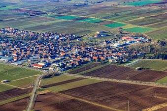 View of the town from the southeast in the district Niederhochstadt in Hochstadt in the state Rhineland-Palatinate, Germany