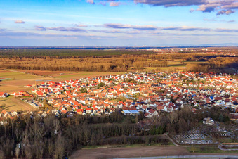 Village view from the south in Hördt in the state Rhineland-Palatinate, Germany