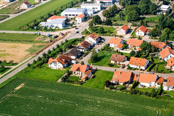 Bird's eye view of In the Rappengärten in Steinweiler in the state Rhineland-Palatinate, Germany
