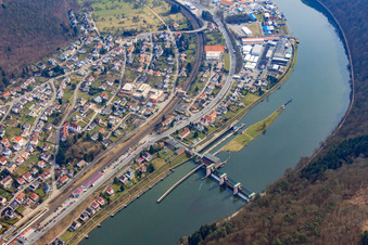 Neckar lock and course of the B45 in Neckarsteinach in the state Hesse, Germany