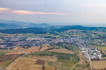 From the northeast in the district Jöhlingen in Walzbachtal in the state Baden-Wuerttemberg, Germany