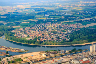 Village on the Rhine bend from the east in Altrip in the state Rhineland-Palatinate, Germany