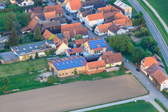 Aerial photograpy of Stoffhalle Kissenzauber in Brehmstr in the district Minderslachen in Kandel in the state Rhineland-Palatinate, Germany