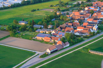Bird's eye view of Stoffhalle Kissenzauber in Brehmstr in the district Minderslachen in Kandel in the state Rhineland-Palatinate, Germany