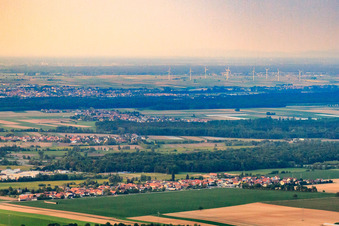 Village view from the southwest in the district Minderslachen in Kandel in the state Rhineland-Palatinate, Germany