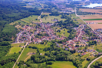 Village view from the west in Scheibenhardt in the state Rhineland-Palatinate, Germany