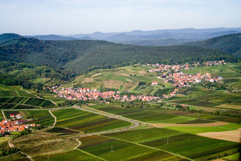 Aerial photograpy of Village - view on the edge of agricultural fields and farmland in Gleiszellen-Gleishorbach in the state Rhineland-Palatinate