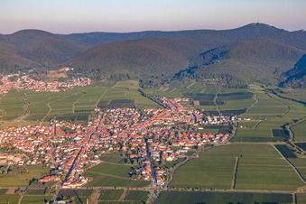 Bahnhofstr in Maikammer in the state Rhineland-Palatinate, Germany