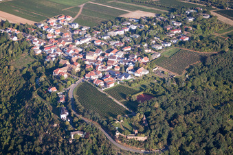 Oblique view of Village view of Am Muenchberg in Bobenheim am Berg in the state Rhineland-Palatinate