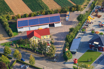 Aerial view of To the Gockelwirt in Minfeld in the state Rhineland-Palatinate, Germany