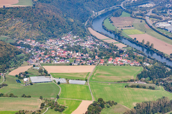 Village view on the Neckar from the south in the district Hochhausen in Haßmersheim in the state Baden-Wuerttemberg, Germany