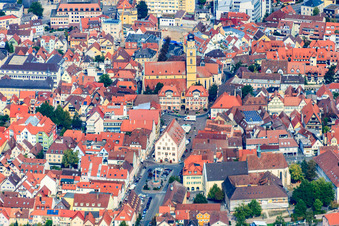 Old Town with Marienbrunnen: Old Town Hall and Market Square from the south in Bad Mergentheim in the state Baden-Wuerttemberg, Germany