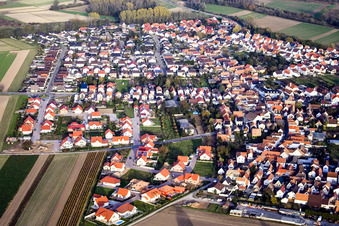 Aerial view of Village from the south in Hördt in the state Rhineland-Palatinate, Germany