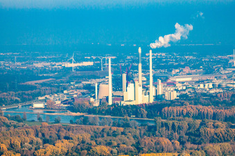 ENBW hard coal-fired power plant on the Rhine in the district Daxlanden in Karlsruhe in the state Baden-Wuerttemberg, Germany