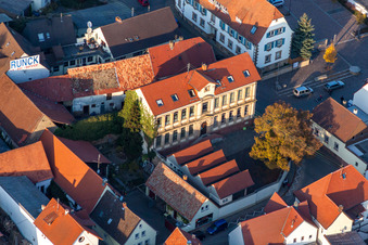 School building of the school in Essingen in the state Rhineland-Palatinate