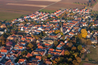 Aerial photograpy of Village - view on the edge of agricultural fields and farmland in Essingen in the state Rhineland-Palatinate