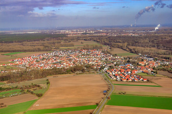 Village on the Klingbach from the southwest in Hördt in the state Rhineland-Palatinate, Germany