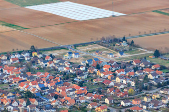 New development area Im Holderbusch in Minfeld in the state Rhineland-Palatinate, Germany from above