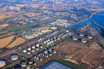 Oblique view of Tanquid fuel depot at the airport from the east in Speyer in the state Rhineland-Palatinate, Germany