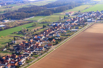 Aerial photograpy of Brehmstr in the district Minderslachen in Kandel in the state Rhineland-Palatinate, Germany