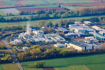 LANDAU EAST industrial area with APL Automobil-Prüftechnik Landau GmbH in Landau in der Pfalz in the state Rhineland-Palatinate, Germany seen from above