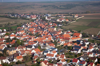 Oblique view of Town View of the streets and houses of the residential areas in Bockenheim an der Weinstrasse in the state Rhineland-Palatinate