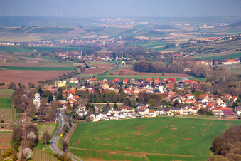 Aerial view of From the south in the district Niederflörsheim in Flörsheim-Dalsheim in the state Rhineland-Palatinate, Germany