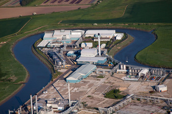 Aerial view of Building and production halls on the premises of the chemical manufacturers Pfizer Ltd in Sandwich in England, United Kingdom