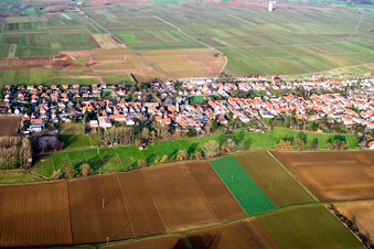 Village view in the district Duttweiler in Neustadt an der Weinstraße in the state Rhineland-Palatinate, Germany