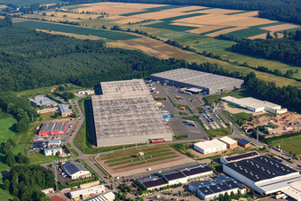 Oblique view of Horst Industrial Estate, Zufall Logistics Center in the district Minderslachen in Kandel in the state Rhineland-Palatinate, Germany