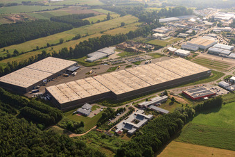 Aerial photograpy of Horst Industrial Estate, Zufall Logistics Center in the district Minderslachen in Kandel in the state Rhineland-Palatinate, Germany