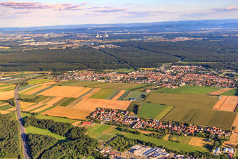 Oblique view of Village view from the north in the district Minderslachen in Kandel in the state Rhineland-Palatinate, Germany