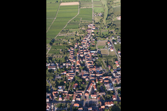 Oblique view of Town View of the streets and houses of the residential areas in Oberotterbach in the state Rhineland-Palatinate, Germany