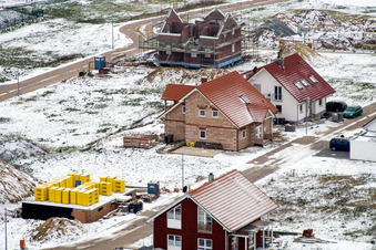 Oblique view of New development area NE in winter with snow in the district Schaidt in Wörth am Rhein in the state Rhineland-Palatinate, Germany