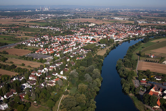 Town on the banks of the river of the river Neckar in the district Edingen in Edingen-Neckarhausen in the state Baden-Wurttemberg