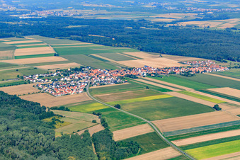 Overview of the town from the southeast in the district Hayna in Herxheim bei Landau in the state Rhineland-Palatinate, Germany
