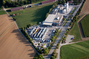 Mühlackerstraße, Kömpf company in the district Darmsheim in Sindelfingen in the state Baden-Wuerttemberg, Germany from above