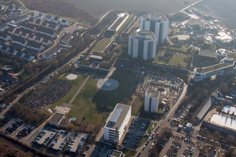 Aerial view of Hospital grounds of the Clinic BG Klinik Ludwigshafen in Ludwigshafen am Rhein in the state Rhineland-Palatinate