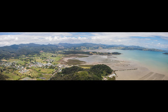 Aerial photograpy of Coastline on the sandy beach of Sued-Pazifik in the district Mcgreogor Bay in Coromandel in Waikato, New Zealand