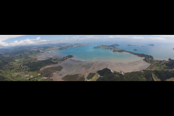 Oblique view of Coastline on the sandy beach of Sued-Pazifik in the district Mcgreogor Bay in Coromandel in Waikato, New Zealand