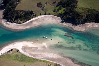 Aerial photograpy of Whanganui Island in the state Waikato, New Zealand