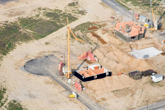 New development area Am Höhenweg in Kandel in the state Rhineland-Palatinate, Germany from the plane