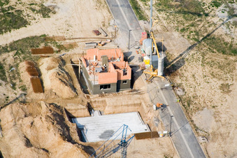 New development area Am Höhenweg in Kandel in the state Rhineland-Palatinate, Germany from the drone perspective