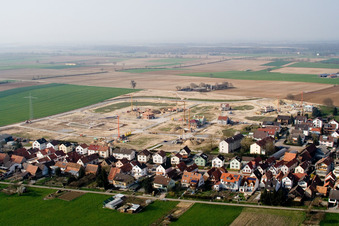 New development area Am Höhenweg in Kandel in the state Rhineland-Palatinate, Germany from above