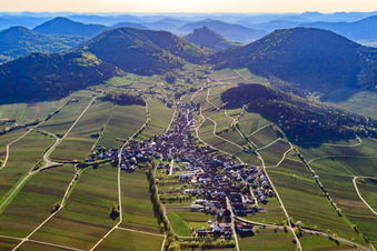 Wine-growing village between vines on the edge of the Haardt from the east in Ranschbach in the state Rhineland-Palatinate, Germany