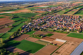 Bahnhofstr in Zeiskam in the state Rhineland-Palatinate, Germany from above