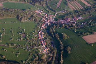Oblique view of Wingen in the state Bas-Rhin, France